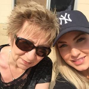 Meet your Posher, Daphne